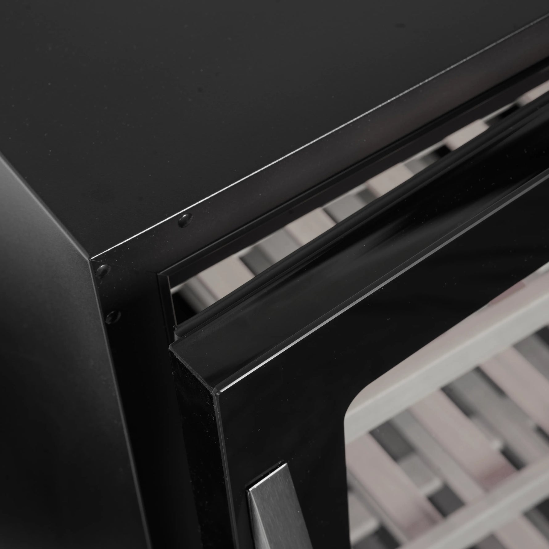 chladnicka_na_vino_48_flias_detail