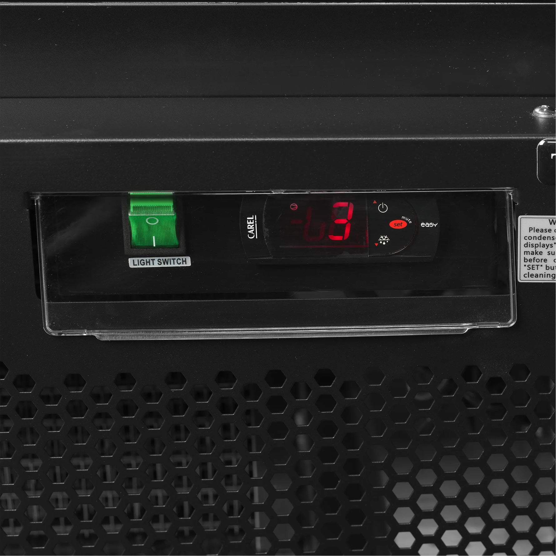 chladnicka_presklena_cierna_614_l_04