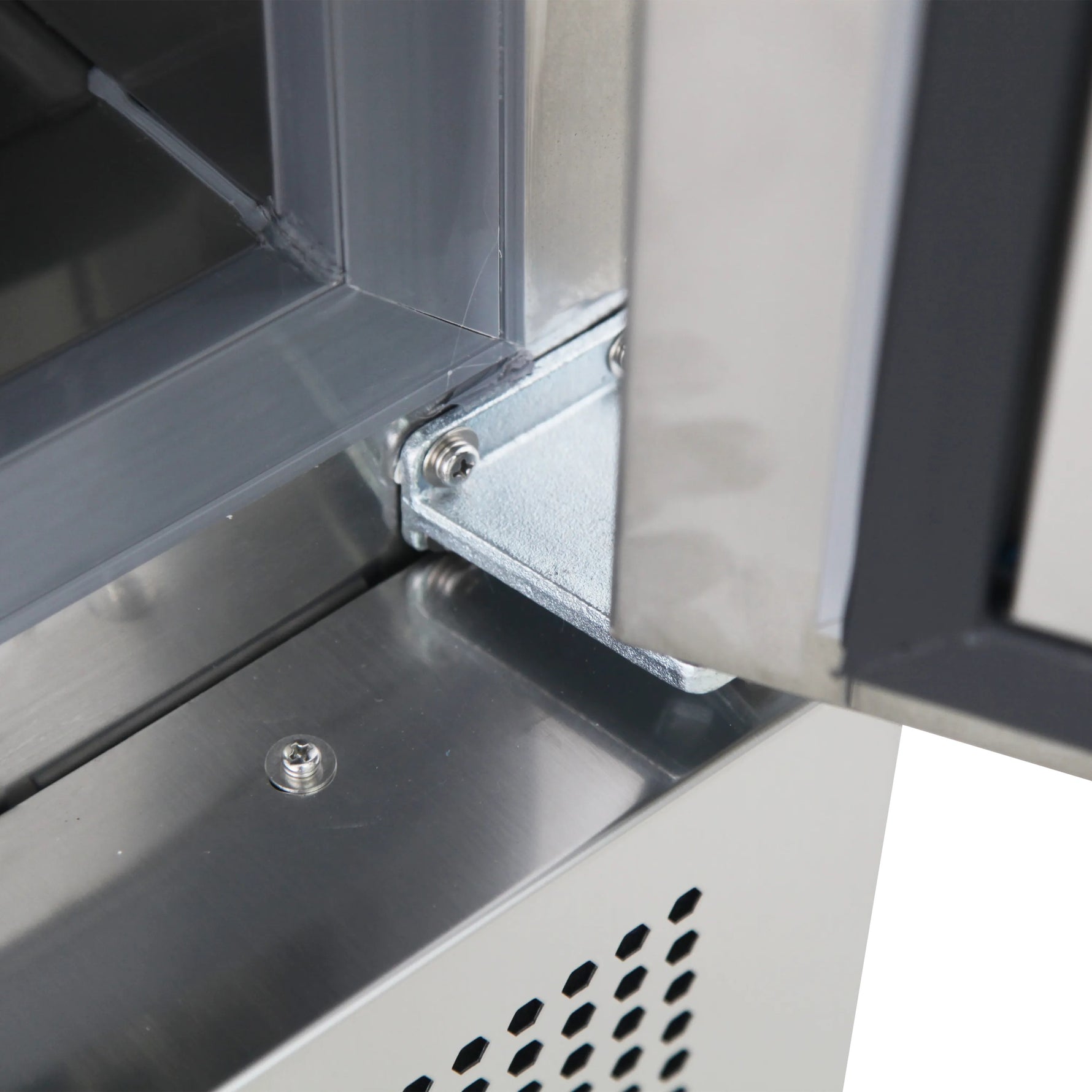 sokovy_schladzovac_zmrazovac_3_x_gn_1_1